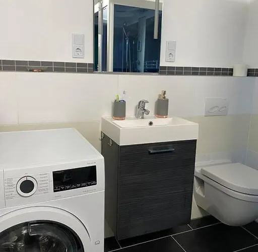 Moderne Eg 2-zimmer Apartment *